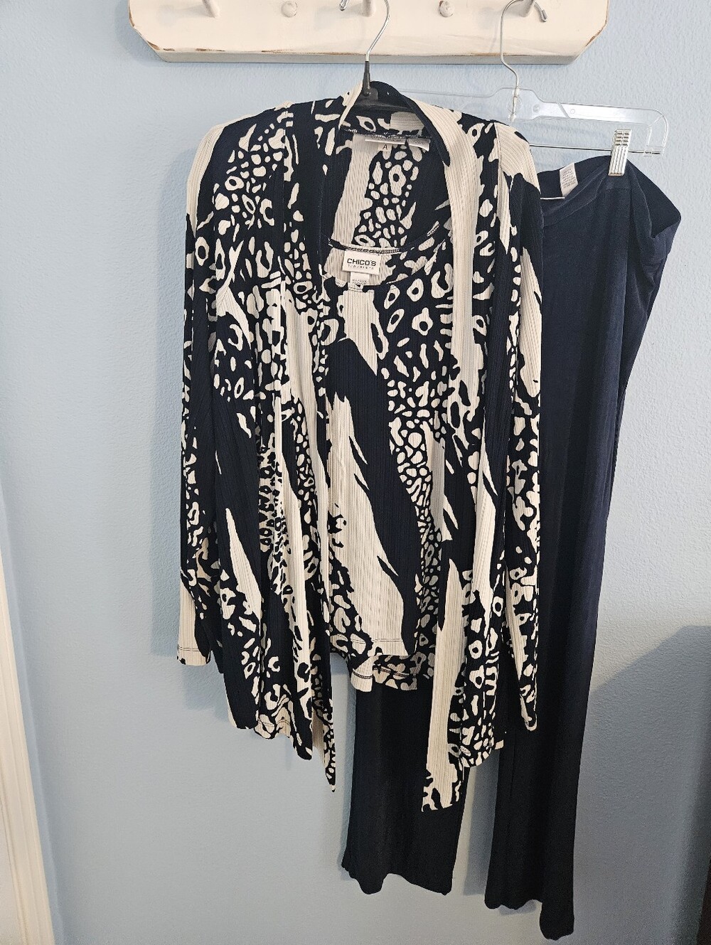 Chico's Navy Blue And Cream Patterned Open Cardigan Set
